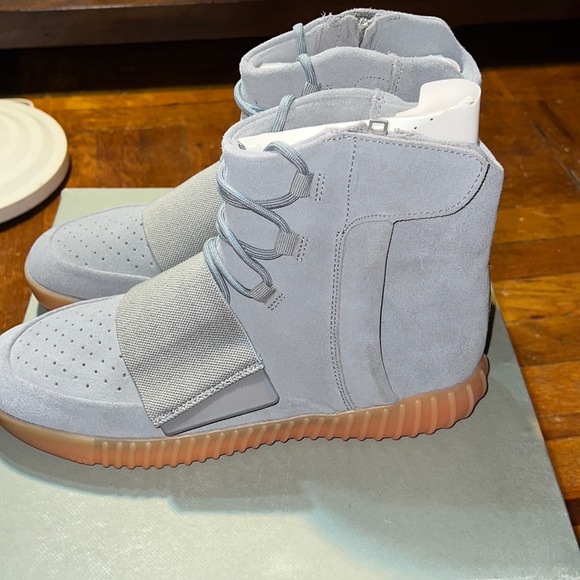 Yeezy boost 750 size 11 1/2 - Picture 3 of 6